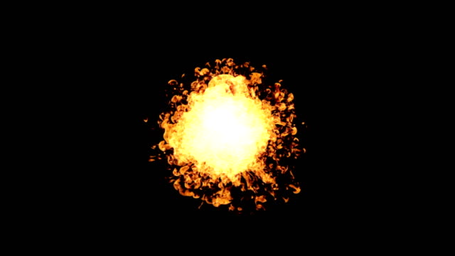 Hohe-Geschwindigkeit-Fire-Ball-Explosion-in-Richtung-Kamera,-Querrahmen-vor-Übergang,-isoliert-Zeitlupe-Feuer-Flammenwerfer-auf-schwarzem-Hintergrund-mit-alpha-Kanal,-ideal-für-Kino,-digitale-Komposition.
