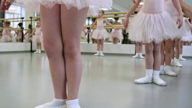 Übungen-während-der-Ballett-Klasse