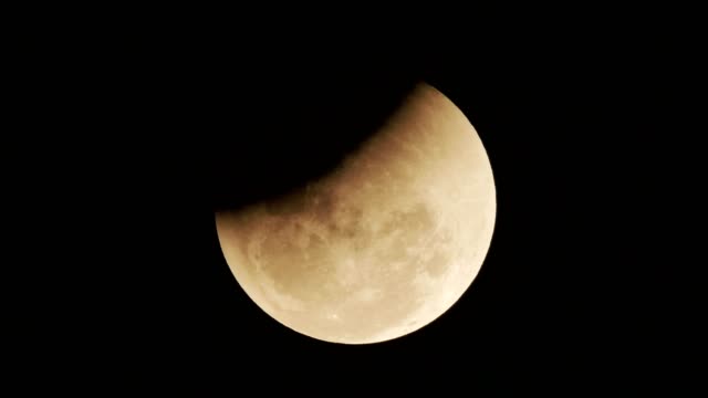 Luna-llena-eclipse-orbital,-la-llaman-luna-de-sangre-azul.