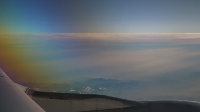 Sonne-Licht-Flugzeug-Motor-Berge-Fenster-Sitz-Ansicht-4k-china