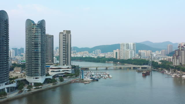 sonnigen-Abend-Hainan-Insel-Sanya-Stadt-Fluss-aerial-Panorama-4k-china