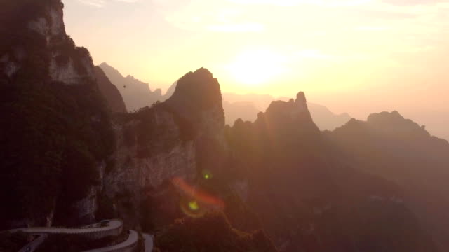 Tianmen-Mountain-National-Park