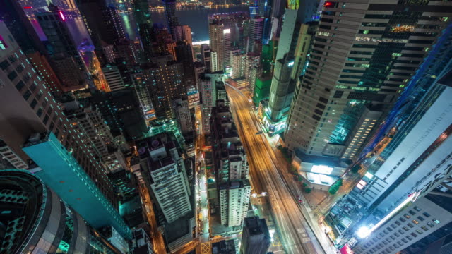 China-Hong-Kong-Hochdach-Top-Gebäude-Nacht-wenig-befahrenen-Straße-4-k-Zeitraffer