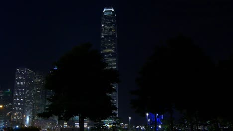 noche-tiempo-kowloon-china-de-hong-kong-ifc-torre-Bahía-panorama-4k