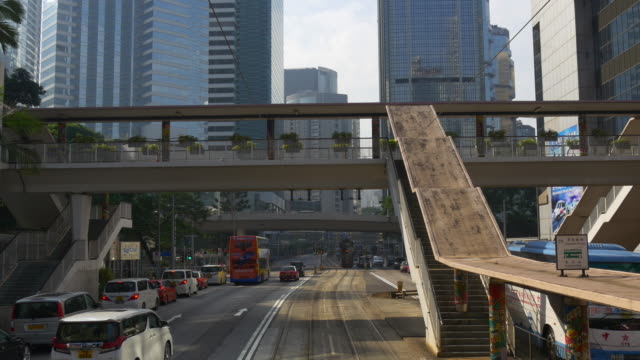 sonnigen-Tag-mal-Hong-Kong-Stadt-Zentrum-Straßenbahn-Fahrt-Straße-Panorama-4k-china