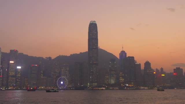 Sonnenuntergang-Himmel-Hong-Kong-Stadt-Hafen-Bucht-Verkehr-Kowloon-Panorama-4k-china