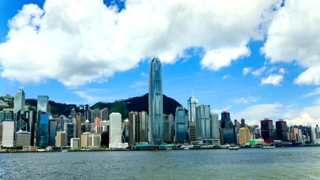 Puerto-de-Victoria-y-horizonte-de-la-isla-de-Hong-Kong---timelapse