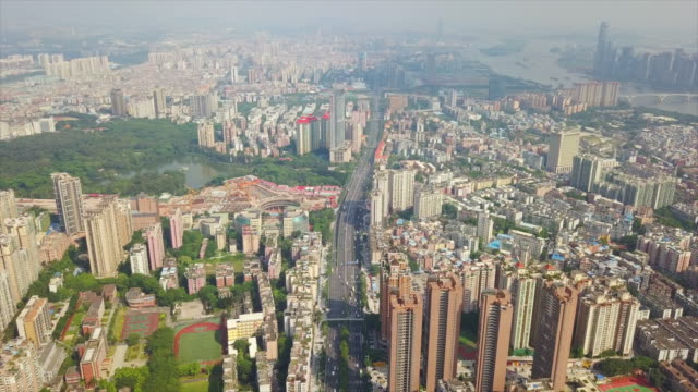China-día-soleado-famoso-guangzhou-paisaje-aéreo-alta-mosca-panorama-4k