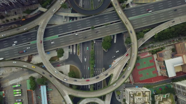 China-guangzhou-ciudad-día-tiempo-tráfico-carretera-ensambladura-superior-vista-aérea-4k