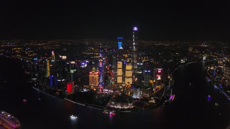 China-shanghai-Stadtbild-Nacht-erleuchtet-die-Innenstadt-von-Pudong-Seite-Bucht-Luftbild-Panorama-4k