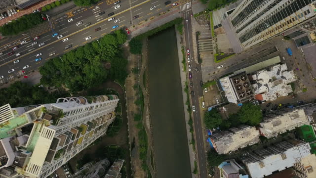 China-Shenzhen-Stadt-Mehrfamilienhäuser-Fluss-Draufsicht-aerial-Panorama-4k