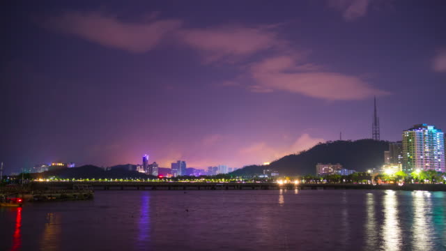Zhuhai-Stadtbild-Nacht-Beleuchtung-Bucht-Panorama-4-k-Zeit-hinfällig,-china