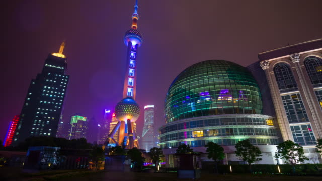 Nacht-erleuchtet-shanghai-downtown-berühmten-Turm-Bucht-Stadtpanorama-4k-Zeit-verfallen-China