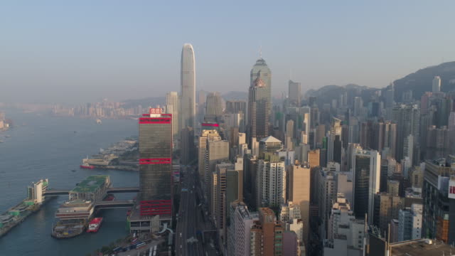 Sonnenuntergang-Licht-Hong-Kong-Stadt-Victoria-Hafen-Industrie-Bucht-Luftbild-Panorama-4k-china