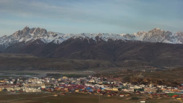 Tibetan-village-at-Sichuan-Province,-China