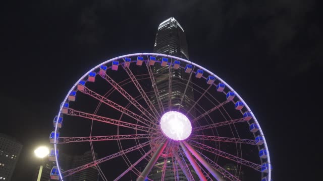 Ferris-Wheel-in-Hong-Kong-at-Night,-4k