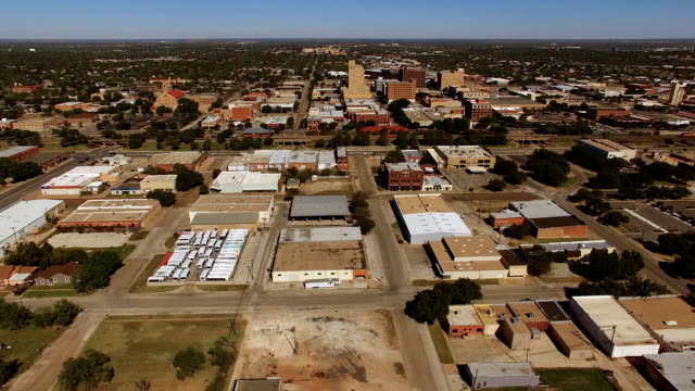 Sonnigen-Nachmittag-Abilene-Texas-Downtown-City-Skyline-Luftbild