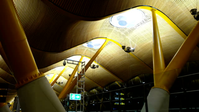 Das-terminal-4-s-am-Flughafen-Barajas.-Es-ist-der-wichtigste-Flughafen-von-Madrid.