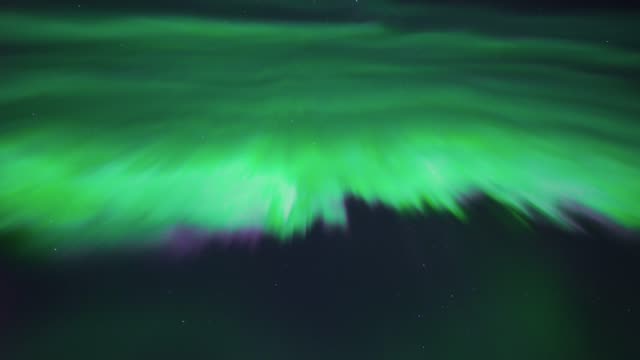 4K-Real-Time-Video-Northern-Lights-Aurora-Borealis-Corona-in-North-Pole-Alaska-17-08-31-(1)
