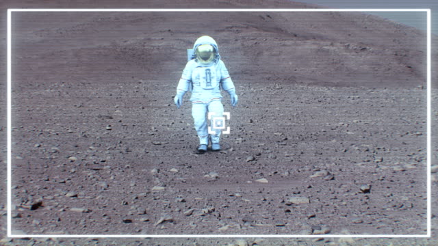 4K-Astronaut-walking-on-the-surface-of-Mars.-(Background-elements-furnished-by-NASA.)