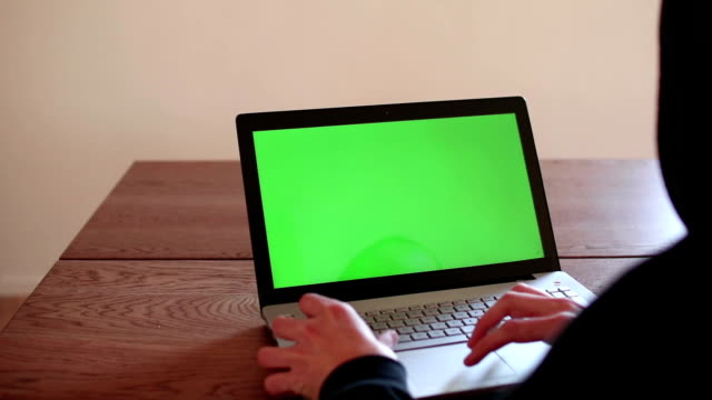 Grünes-Bildschirmmaterial-für-Notebook-Monitor.