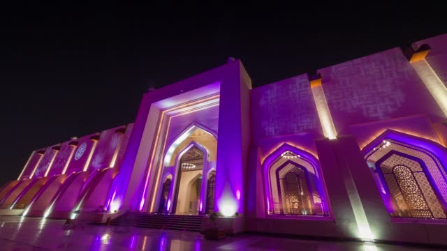 Nacht-Beleuchtung-Doha-Moschee-vorderen-Stadtpanorama-4-k-Zeit-hinfällig,-Katar