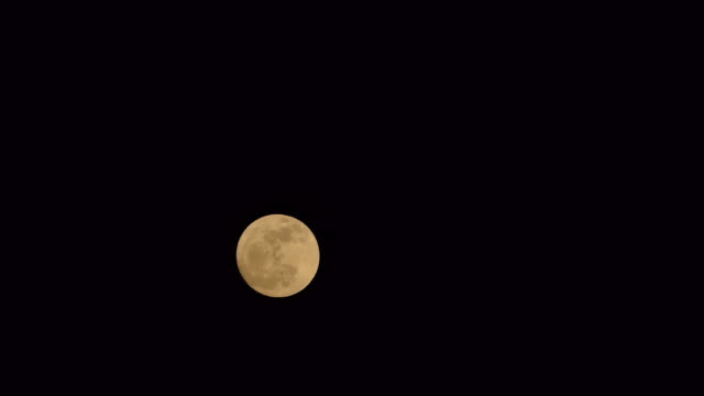 Full-moon,-real-time.