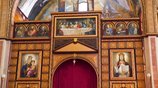 Altar-en-la-iglesia-cristiana-copta-en-Egipto
