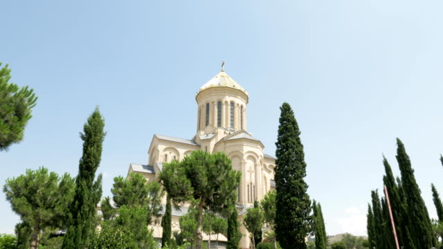 Catedral-de-la-Santísima-Trinidad-de-Tbilisi-Tsminda-Sameba---Georgia