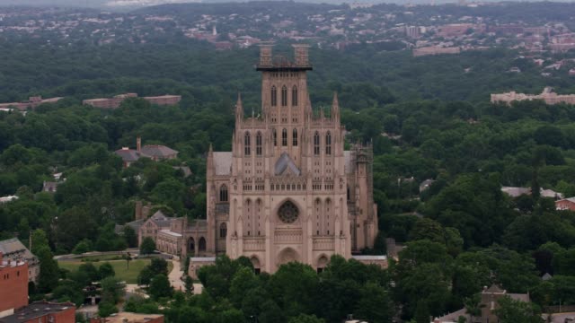 Luftbild-von-der-National-Cathedral.