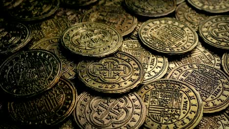 Viele-alte-Münzen-Aufnahme-bewegen