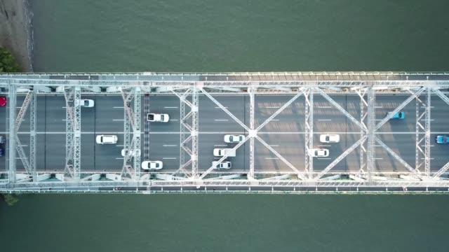 Traffic-jam-in-a-bridge---Aerial-shot-Perpendicular-angle