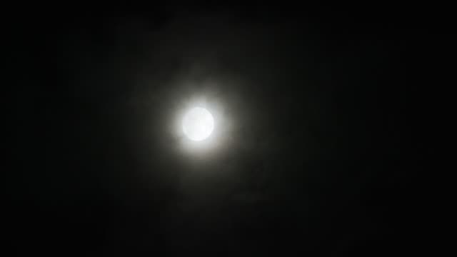 A-Realtime-Shot-of-the-Moon-and-Clouds-at-Night