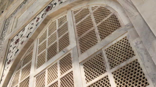 Architectural-Details-At-Taj-Mahal-,-India