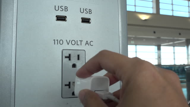 Flughafen-kostenlos-USB-Ladekabel-service