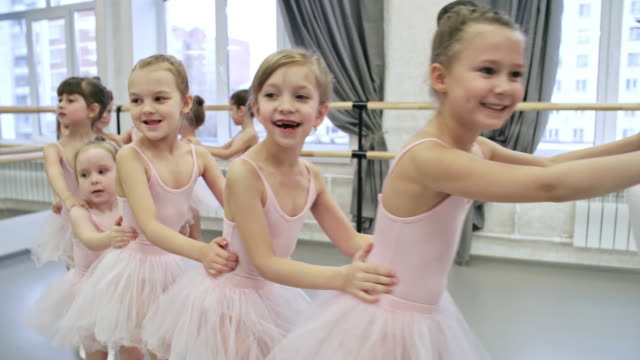 Little-Ballerinas-in-Dance-Class