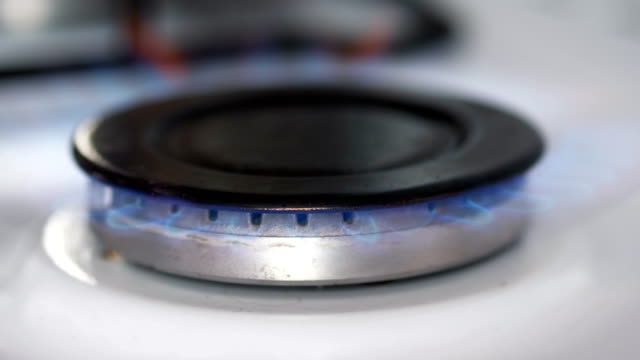 Burnning-gas-from-a-gas-stove-in-4k-slow-motion-60fps