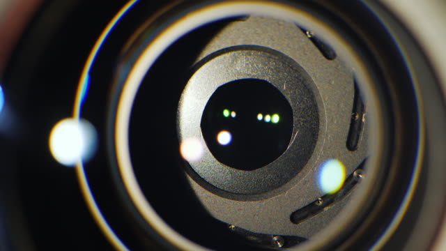 Close-up-of-the-aperture-mechanism-in-a-professional-camera