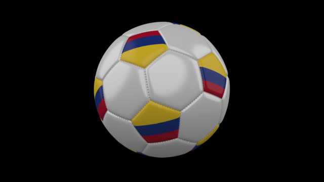 Balón-de-fútbol-con-los-colores-de-la-bandera-de-Colombia-gira-sobre-fondo-transparente,-render-3d,-prores-4444-con-canal-alfa,-lazo