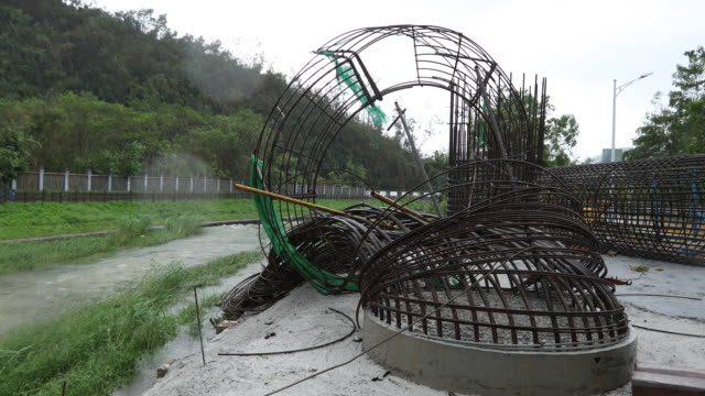 Autobahnbrücke-im-Bau-wurde-beschädigt-im-Regen-nach-super-Taifun-Mangkhut-in-China-am-16-September-2018