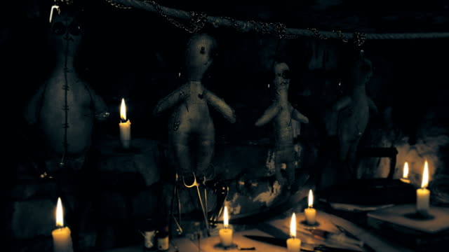 Bereich-Ritual-mit-der-Voodoo-Puppe