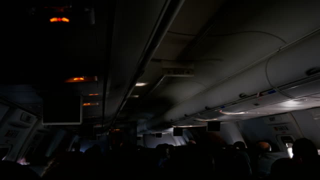 Video-of-airplane-cabin-in-4K