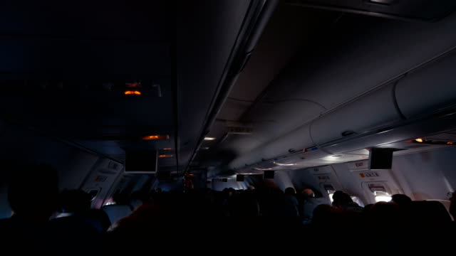 Video-of-airplane-cabin-in-4K