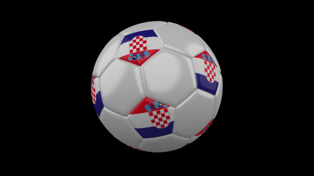 Balón-de-fútbol-con-los-colores-de-la-bandera-de-Croacia-gira-sobre-fondo-transparente,-render-3d,-prores-4444-con-canal-alfa,-lazo