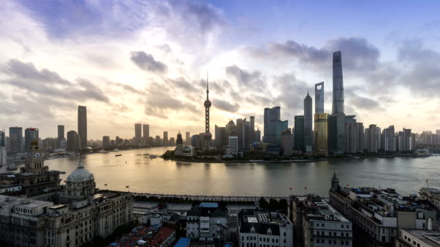 Lapso-de-tiempo-de-4K-de-Shanghai-y-paisaje-al-amanecer
