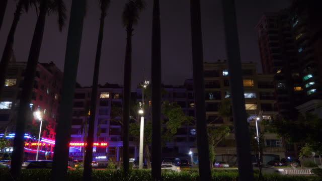 Nacht-beleuchtete-Zhuhai-Stadtrundgang-Bucht-Verkehr-Straße-Panorama-4k-china
