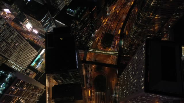 4K-Luftbild-Aufnahmen-von-Hong-Kong-schöne-Nachtszenen-im-Central-District