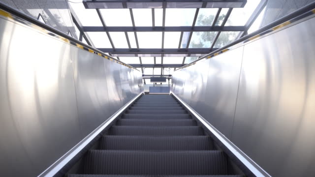 Escalator-Running-up