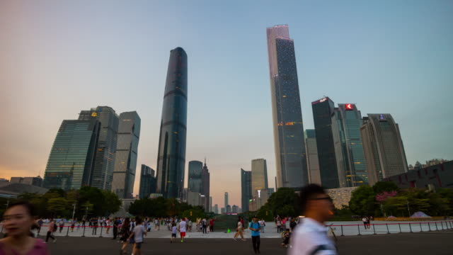 Sonnenuntergang-Guangzhou-Innenstadt-drängten-sich-Platz-4k-Zeitraffer-china