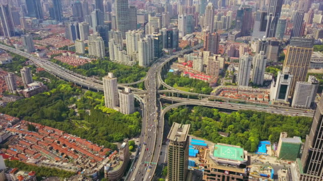 China-shanghai-día-soleado-paisaje-famoso-tráfico-carretera-cruce-aéreo-panorama-4k